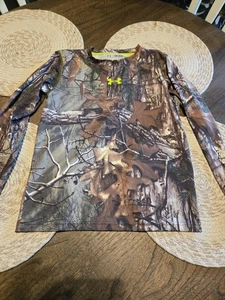 Under Armour Youth Medium Scent Control Long Sleeve Dri Fit Camo Hunting Shirt - Picture 1 of 3