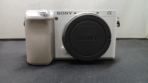 Mirrorless Camera Model 6100 ILCE 6100 Body SONY - Picture 1 of 7