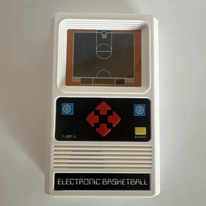 MATTEL Electronics Basketball Handheld Game Tested And Working - Picture 1 of 3
