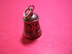 VINTAGE GEPUNZTE GLOCKE MIT CLANGER SILBER CHARM, BETTELARMBAND - Bild 1 von 3