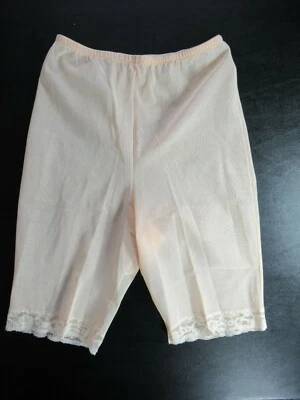 Faja de pierna larga vintage años 50 tocador control de luz justa forma pequeña beige Foto 1 de 4