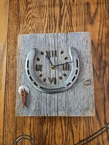 Vintage Ira Felz Hufeisen Wanduhr Western rustikal Holz gebrannt Ziffern Cowboy - Bild 1 von 23
