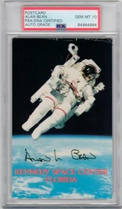Alan Bean signed postcard Apollo 12 Moonwalker PSA/DNA Slab auto Grade 10 - Picture 1 of 1