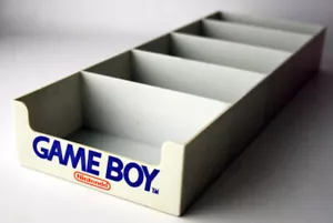 1X ULTRA RARE VINTAGE NINTENDO GAME BOY HARD PLASTIC DISPLAY CASE GERMANY ! - Picture 1 of 7