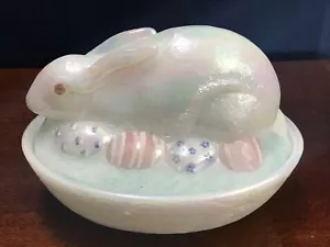 Fenton Easter Bunny Rabbit On Nest Eggs Carnival - Marilyn Wagner - Picture 1 of 11