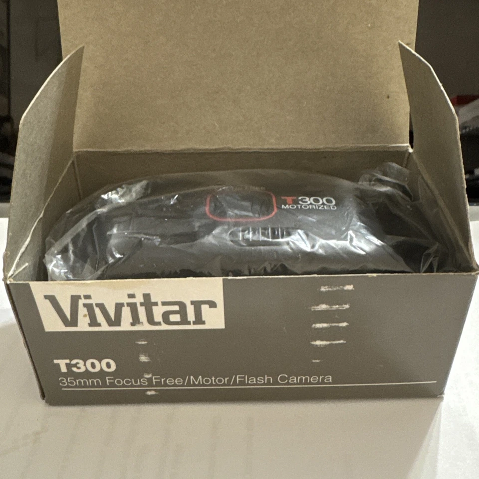 Vivitar T300 Motorized Camera / Flash - Focus Free~New In Box - Image 1 of 4