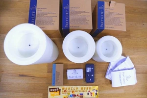 PARTYLITE - Color-Changing Outdoor Pillar 4-part SET - 2011/2015 | OVP | VG+ - Foto 1 di 8