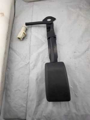 2006 to 2012 Ford Fusion Mercury Milan LH Driver Side Seat Belt Clip Black - Image 1 of 4