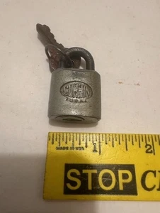 CANDADO ANCHO 1" ACERO CORBIN VINTAGE HECHO EN EE. UU. CON 2 LLAVES - ESTADO DE FUNCIONAMIENTO - Imagen 1 de 4
