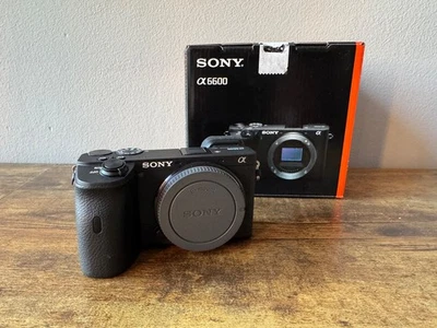 Sony Alpha 6600  - Schwarz, neuwertig, 152 Auslösungen, OVP - Bild 1 von 4