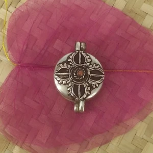 White Metal Double Dorje Ghau - Picture 1 of 1