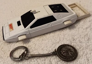 2 Lot VTG Diecast Model Car White Corgi 007 Lotus Esprit Metal Keychain UK GB - Picture 1 of 7