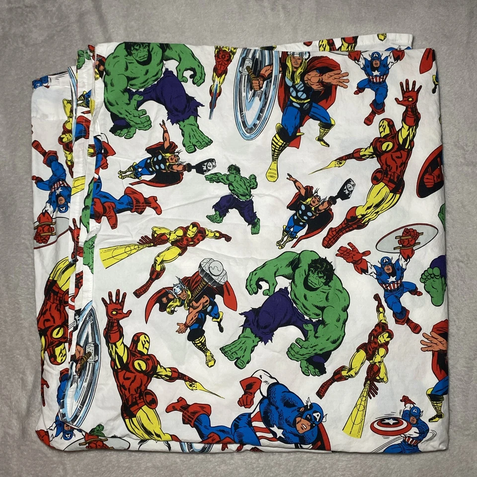 Hoja plana de cómics Pottery Barn Kids Marvel Avengers tamaño completo Foto 1 de 4