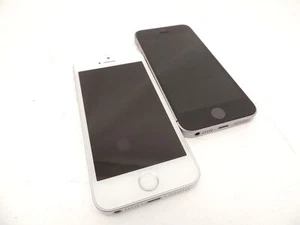 Lot of 2 Apple iPhone SE A1662 16GB Unlocked Tested Reset Phone 1 Crack - Picture 1 of 12