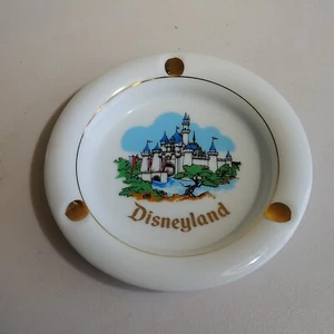 Vintage Made In Japan Disneyland Souvenir Ceramic Ashtray Sleeping Beauty Castle - Picture 1 of 3