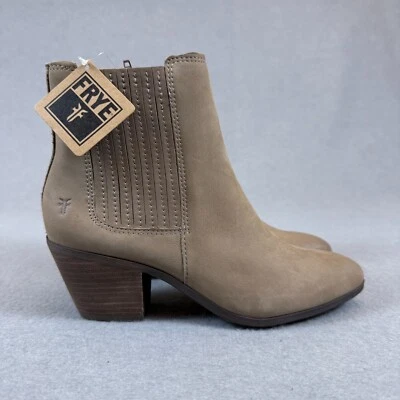 Botas vaqueras Frye para mujer Sandra Chelsea tacón ancho gris beige cuero talla 7M Foto 1 de 4