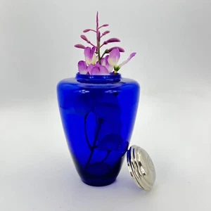 Vaso porta fiori in vetro blu cobalto e coperchio Silver piccolo Vasetto Potiche - Picture 1 of 7
