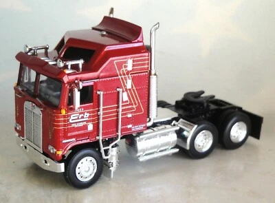 DCP RED KENWORTH K100  CAB 1/64 60-1320 C - Image 1 of 2