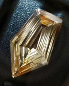 Laser cut Citrine gemstone - faceted natural golden Quartz 21.90 CTS - Bild 1 von 13