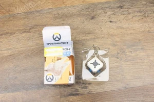 Original OVERWATCH Lootbox Light-Up Schlüsselanhänger leere Batterie - Bild 1 von 2