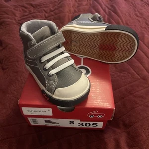 NWB New See Kai Run  Dane Hi Top Grey leather  sneakers, Little kids Sz 5 Gray - Picture 1 of 15