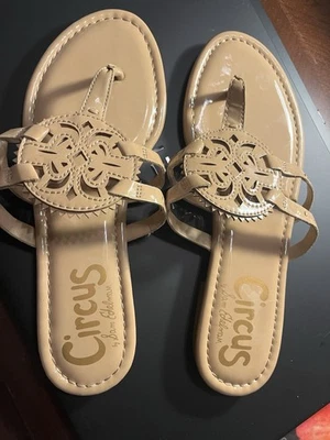 Sandalia Tanga Circus by Sam Edelman Mujer Tostada Neutra Talla 8.5M Usada en Excelente Condición Foto 1 de 4