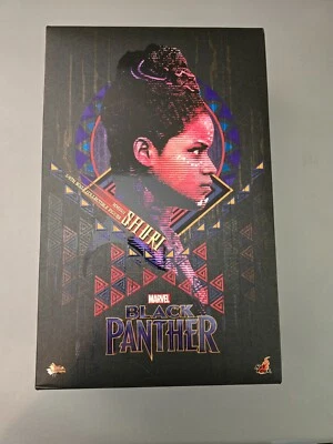 Boneco Hot Toys Marvel Pantera Negra SHURI escala 1/6 MMS501 - Imagem 1 de 3