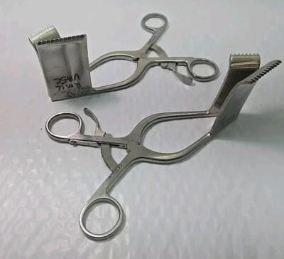 Retractores auto-retenedores Codman 50-8160 y 50-8161 L & R Darling Popliteal  Foto 1 de 4