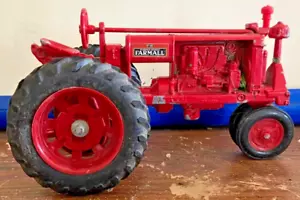 Farmall F-20 1/16 Tractor Played With Restore or Parts - Picture 1 of 9