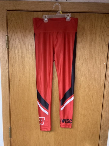 Wisconsin Badgers leggings size woman's Small Cover
