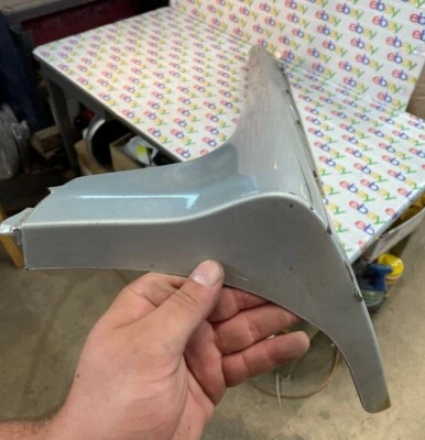 00-05 TOYOTA ECHO PANEL BASCULANTE DELANTERO DERECHO MOLDURA 76907-52020 OEM PLATA 1E7 Foto 1 de 4