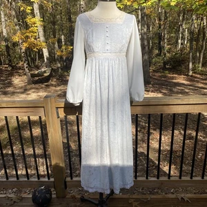 Abito vintage anni 60 blu velluto prateria manica vescovo orlo pizzo taglia small - Foto 1 di 11