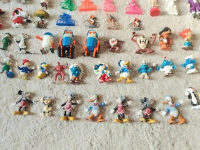 Lot 80 Jouet Ancien Mickey Cyclistes BD Porte Clés Jeu Vintage Schtroumpf Donald - Photo 1/4