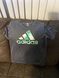 Kids Adidas T Shirt Size Meduim 10/12 (4J22) - Picture 1 of 2
