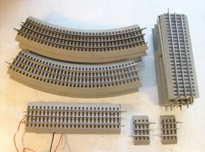 21 Lionel FasTrack: 9 O-36 Kurven, 9 Geraden, 1 Klemme, 2 kurze Geraden - Bild 1 von 8