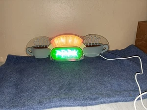Friends Central Perk Coffee Shop Neon beleuchtetes Replikatschild - 14" USB - Bild 1 von 4