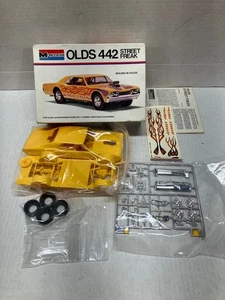 VINTAGE Monogram 2218, Olds 442 Street Freak Car Model Kit, 1/24 sigillato INTERNO - Foto 1 di 7