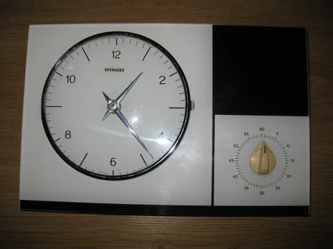 ADVERTISING ASTRALUX Vtg. Minimal Design Electro WALL CLOCK EGG TIMER SWISS Mov Cover