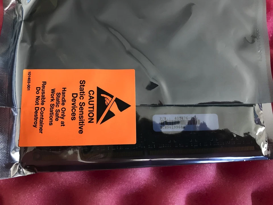 New HP 2GB (1X2GB) PC2-5300 ECC Memory  405476-061 (INC VAT) - Image 1 of 1