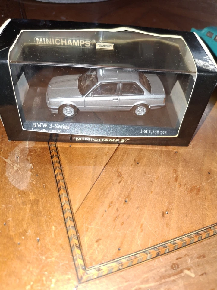 RARE MINICHAMPS BMW 3 SERIES E 30 1989 ARGENT LACHSSILBER  1,536 PCS EN BOITE - Photo 1/4