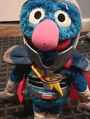 Figura de peluche Sesame Street Flying Super Grover 2.0 interactiva hablando Foto 1 de 2