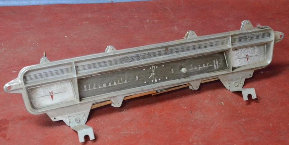 Reloj de tablero Oldsmobile Super 88 1959 de colección y panel de bisel 574532 OEM 59 Olds Trim Foto 1 de 4