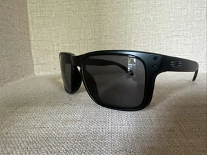 oakley men's 009102 Holbrook square sunglasses No Case No Scratches - Picture 1 of 8