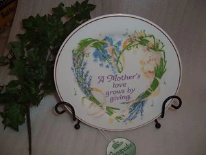 Plato de coleccionista de la bahía de Chesapeake, LTD - El amor de una madre crece dando. - Imagen 1 de 2
