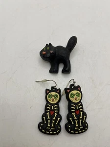1987 HALLMARK CARDS HALLOWEEN BLACK CAT BROOCH & Cat Skeleton Earrings - Picture 1 of 6