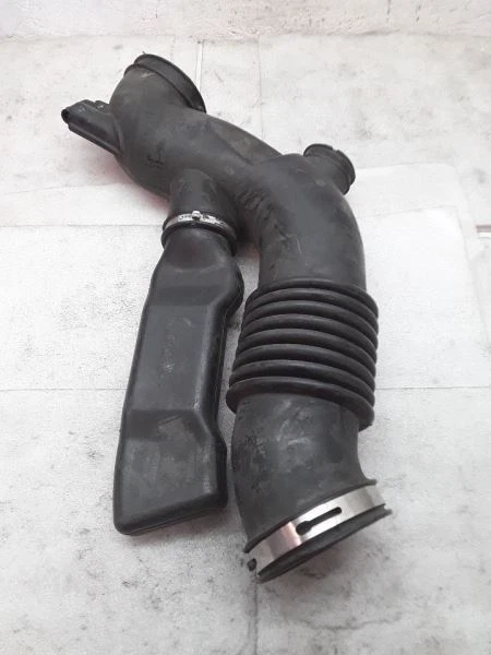 Air Intake Cleaner Hose Tube Duct 2003 TOWN CAR 3W7U-9F805-AF 4-10-19P - Image 1 of 4