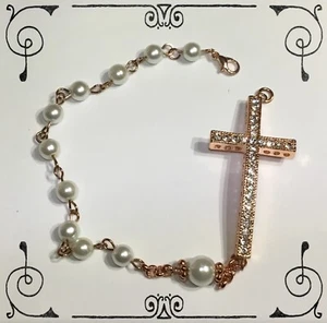 Handgefertigtes Rosenkranz Armband MIT roségoldenen Gliedern und weißen Perlen - Bild 1 von 4