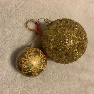 Round Golden Ornaments  - Picture 1 of 4
