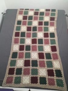 VTG Multicolor Crochet Granny Square Roseanne Afghan Quilt Blanket Throw 71"x39" - Imagen 1 de 5