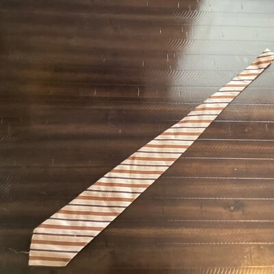 Corbata a rayas Massimo Dutti para hombre Foto 1 de 4